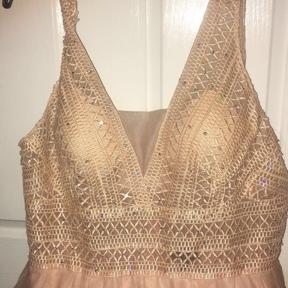 PROM DRESS - Picture 2 of 5